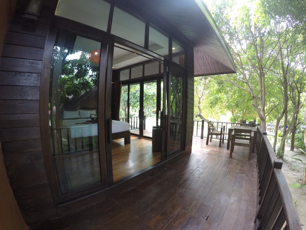 Lipe Sunset Beach Resort Ngoại thất bức ảnh